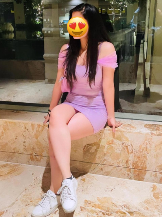 Curvy hot Dehradun escort model